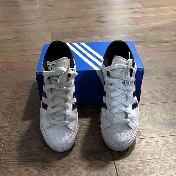 Adidas Superstar Vulcan ADV - Men”s 10.5 - Picture 1 of 4